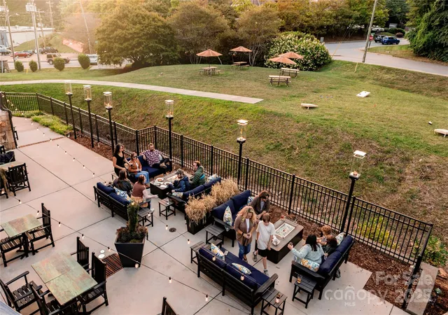 Listing Photo 2 - Condo for sale in building located at 429 Bowling Park Rd, Asheville, NC 28803 - Unit #