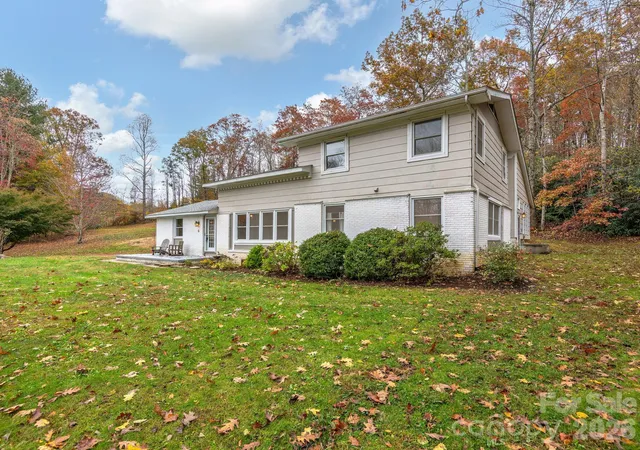 2nd image of 6 Star Berry Ln, Fairview, NC 28730 | MLS# 4315024