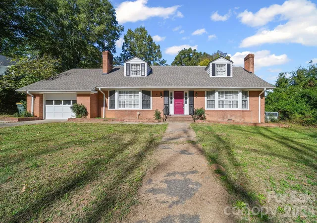 Photo 1 of Single family home for sale at 509 Lee Ave, Wadesboro, NC 28170 | MLS# 4315552 | Listing updated on 2026-09-30