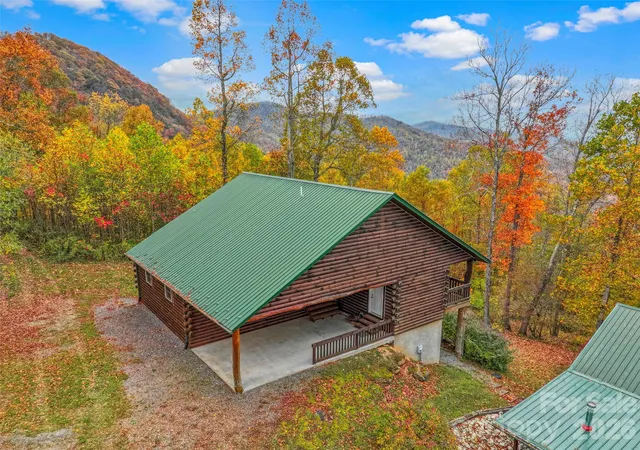 Photo 2 of Single family home for sale at 1447/1421 Ayers Mountain Rd, Greenmountain, NC 28740 | MLS# 4315855 | Listing updated on 2026-09-24