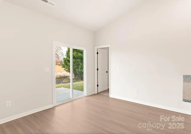 Photo 2 of Single family home for sale at 3337 Strong Box Ln, Gastonia, NC 28052 | MLS# 4315956 | Listing updated on 2026-10-28