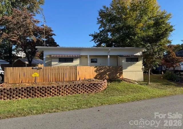 Photo 2 of Single family home for sale at 314 Lake Tillery Trl #74/75E, Mount Gilead, NC 27306 | MLS# 4316223 | Listing updated on 2026-10-02