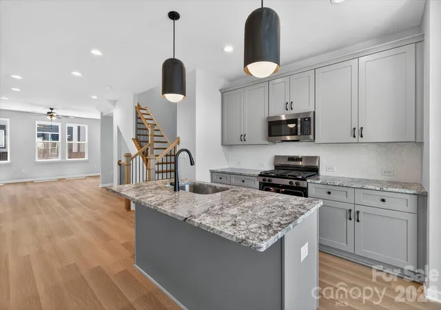 3rd image of 1614 Spring St #EQX1874, Charlotte, NC 28206 | MLS# 4316238