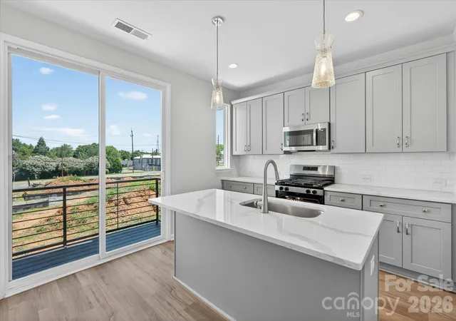 4th image of 1341 Walter Taylor Wy #EQX1976, Charlotte, NC 28206 | MLS# 4316241