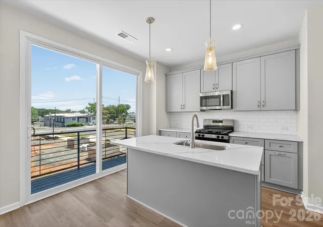 4th image of 1357 Walter Taylor Wy #EQX1980, Charlotte, NC 28206 | MLS# 4316356