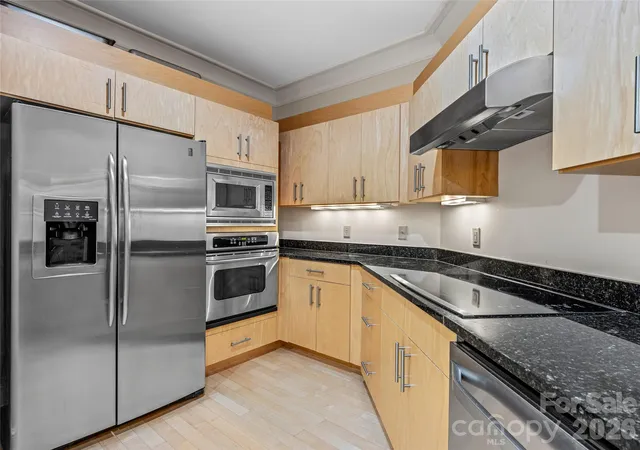 5th image of 21 Battery Park #308, Asheville, NC 28801 | MLS# 4316380