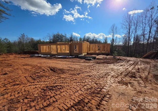 Photo 3 of Single family home for sale at 2069 Shannon Dr #77, Morganton, NC 28655 | MLS# 4316389 | Listing updated on 2026-08-18