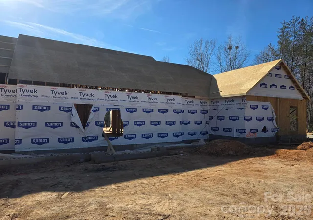 Photo 4 of Single family home for sale at 2069 Shannon Dr #77, Morganton, NC 28655 | MLS# 4316389 | Listing updated on 2026-08-18