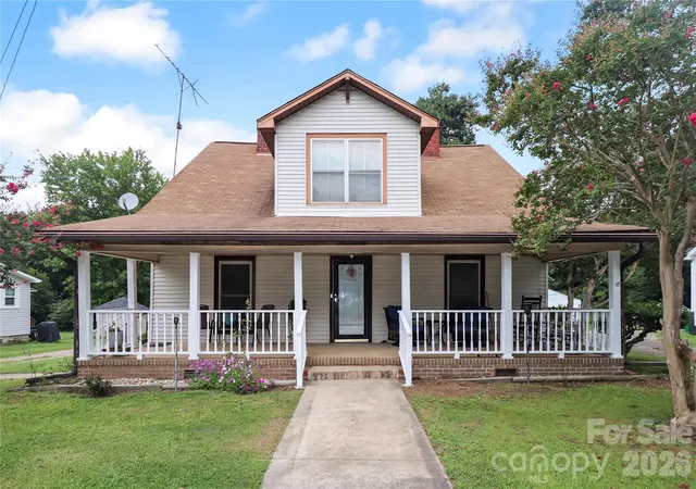 2nd image of 501 S Main Gq St, Granite Quarry, NC 28146 | MLS# 4316463
