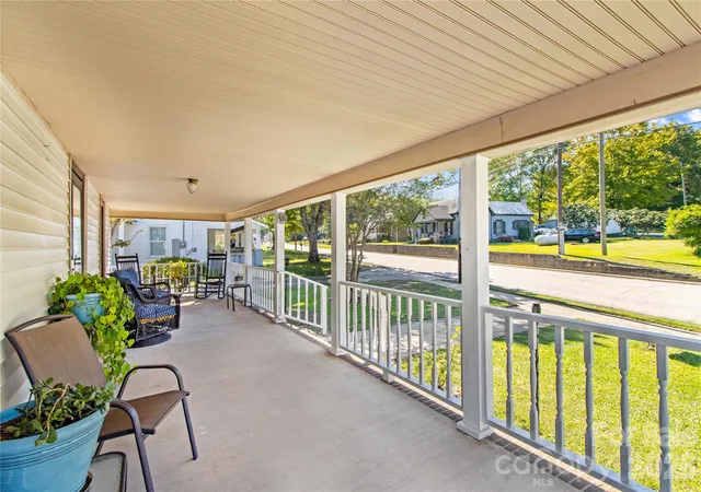 Photo 4 of Single family home for sale at 501 S Main St, Granite Quarry, NC 28146 | MLS# 4316463 | Listing updated on 2026-10-03