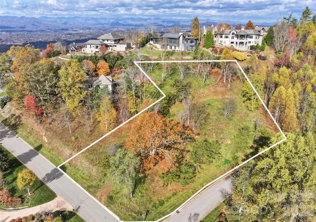 17th image of 43 Summit Tower Cir, Asheville, NC 28804 | MLS# 4316482