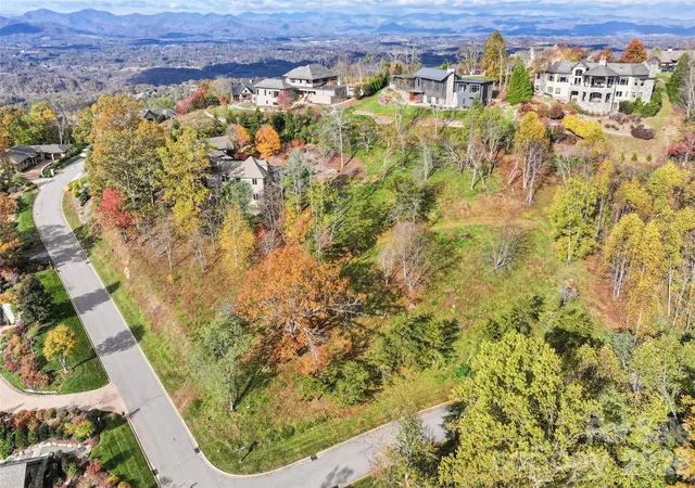 3rd image of 43 Summit Tower Cir, Asheville, NC 28804 | MLS# 4316482