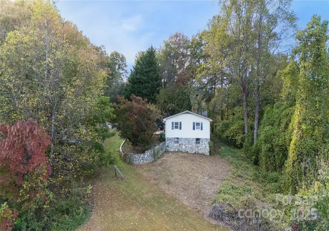 Photo 1 of Single family home for sale at 143 Dogwood Acres Loop, Marion, NC 28752 | MLS# 4316722 | Listing updated on 2026-05-01