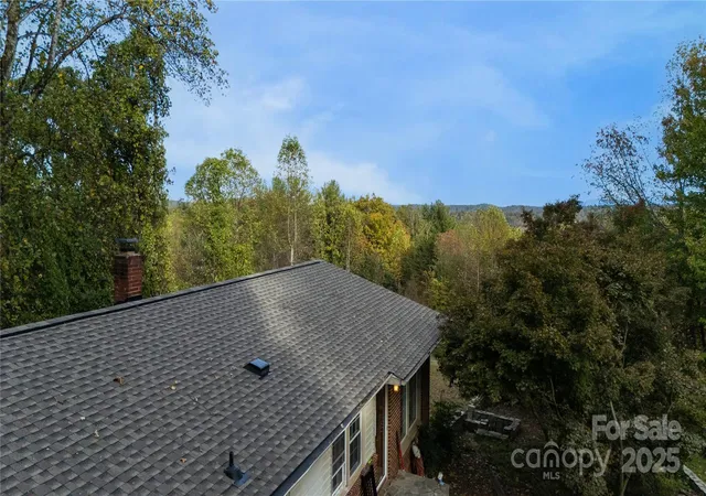 Photo 5 of Single family home for sale at 143 Dogwood Acres Loop, Marion, NC 28752 | MLS# 4316722 | Listing updated on 2026-05-01