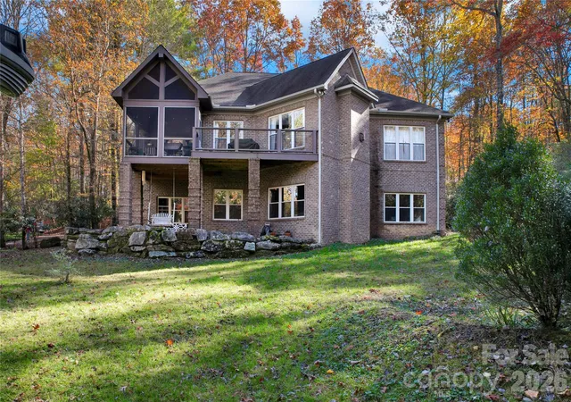 Photo 3 of Single family home for sale at 886 Soquili Dr, Brevard, NC 28712 | MLS# 4316756 | Listing updated on 2026-07-22