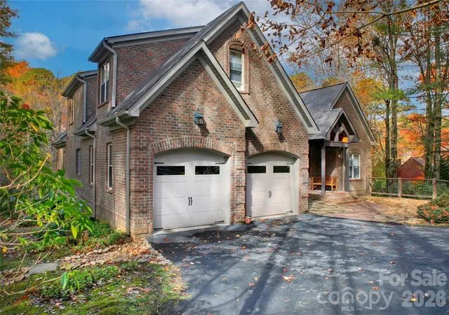 Photo 4 of Single family home for sale at 886 Soquili Dr, Brevard, NC 28712 | MLS# 4316756 | Listing updated on 2026-07-22