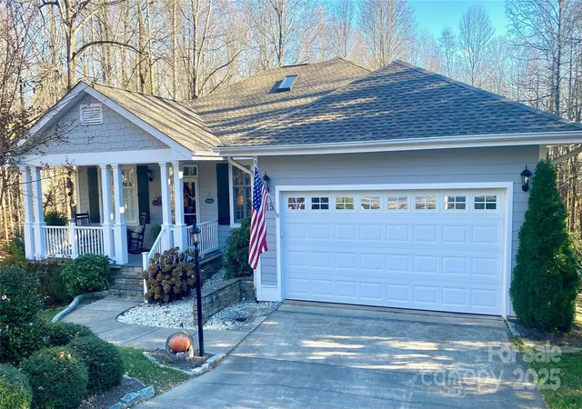 Photo 1 of Single family home for sale at 115 Chancery Ct, Flat Rock, NC 28731 | MLS# 4317018 | Listing updated on 2026-09-22