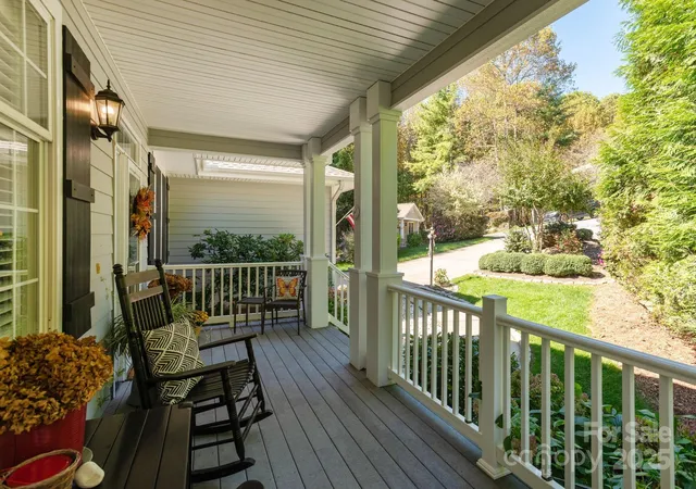 Photo 3 of Single family home for sale at 115 Chancery Ct, Flat Rock, NC 28731 | MLS# 4317018 | Listing updated on 2026-09-22
