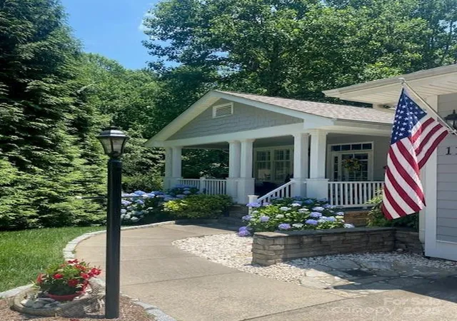 Photo 47 of Single family home for sale at 115 Chancery Ct, Flat Rock, NC 28731 | MLS# 4317018 | Listing updated on 2026-10-16