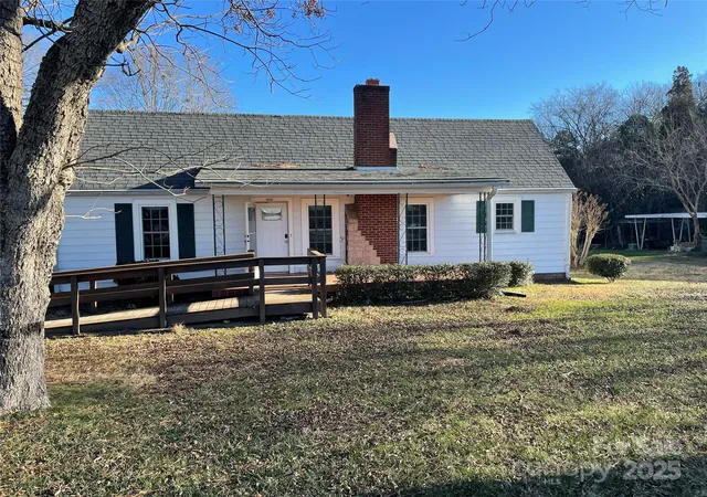 Photo 1 of Single family home for sale at 1050 Julian Rd, Salisbury, NC 28146 | MLS# 4317060 | Listing updated on 2026-04-22