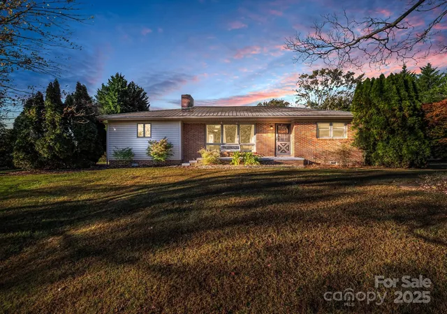 2nd image of 290 Stepp Mill Rd, Hendersonville, NC 28792 | MLS# 4317367