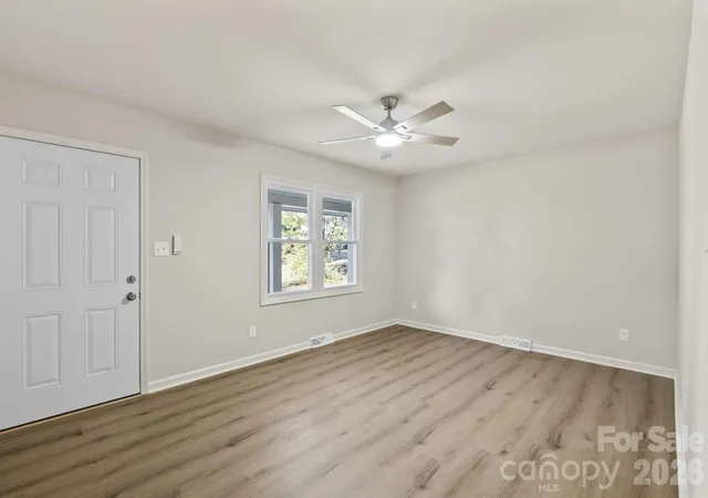 4th image of 6134 Mayridge Dr, Charlotte, NC 28215 | MLS# 4317517