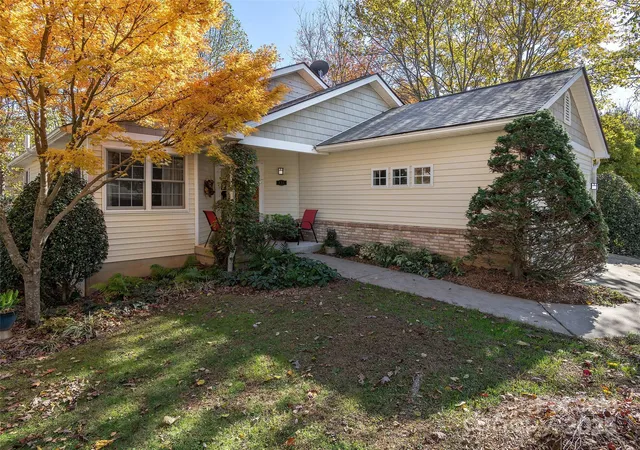Photo 1 of Sale Pending at 111 Wildwood Forest Ln, Mills River, NC 28759 | MLS# 4317593 | Listing updated on 2026-09-16