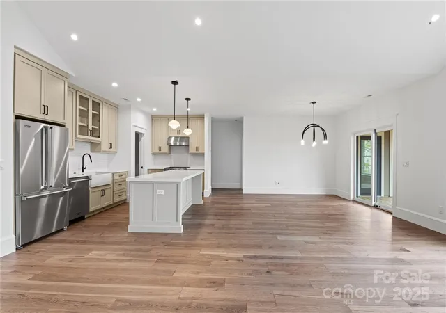 Photo 2 of Single family home for sale at 127 Creekside Valley Ln, Arden, NC 28704 | MLS# 4317956 | Listing updated on 2026-09-16