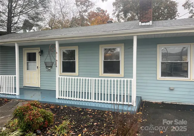 Homes for sale in Asheville, NC | 243 Governors Vw, Asheville, NC 28805 | MLS# 4317997
