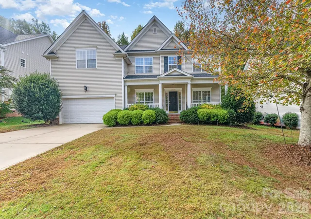 Photo 1 of Single family home for sale at 14333 Maclauren Ln, Huntersville, NC 28078 | MLS# 4318051 | Listing updated on 2026-10-01