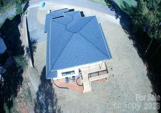 Photo 3 of Single family home for sale at 138 Broken Arrow Rd, Statesville, NC 28677 | MLS# 4318463 | Listing updated on 2026-10-19