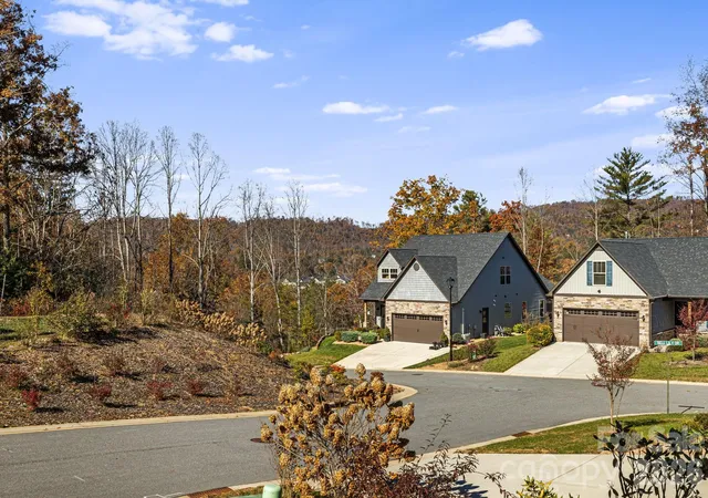 35th image of 504 Rosebud Orchid Way, Weaverville, NC 28787 | MLS# 4318464