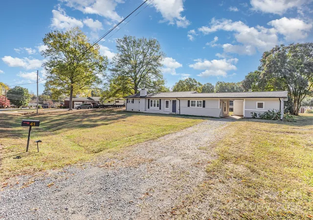 2nd image of 41 Fleetwood Dr Sw, Concord, NC 28027 | MLS# 4318616