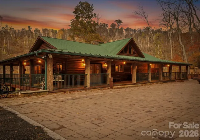Homes for sale in Bakersville, NC | 90 Rogers Creek Dr, Bakersville, NC 28705 | MLS# 4318662