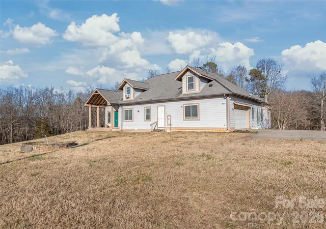 Homes for sale in Kings Mountain, NC | 424 Rollingbrook Rd, Kings Mountain, NC 28086 | MLS# 4318684