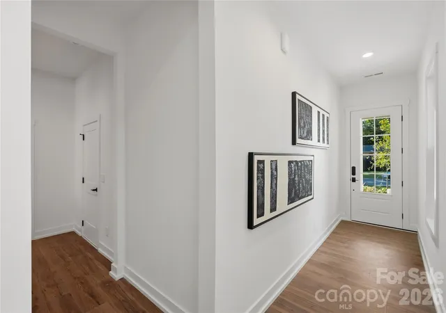 Listing Photo 4 - Condo for sale in building located at 2621 Springway Dr, Charlotte, NC 28205