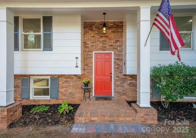 4th image of 1185 10Th Street Pl Cir Nw, Hickory, NC 28601 | MLS# 4318736