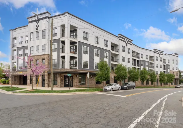 2nd image of 3630 N Davidson St, Charlotte, NC 28205