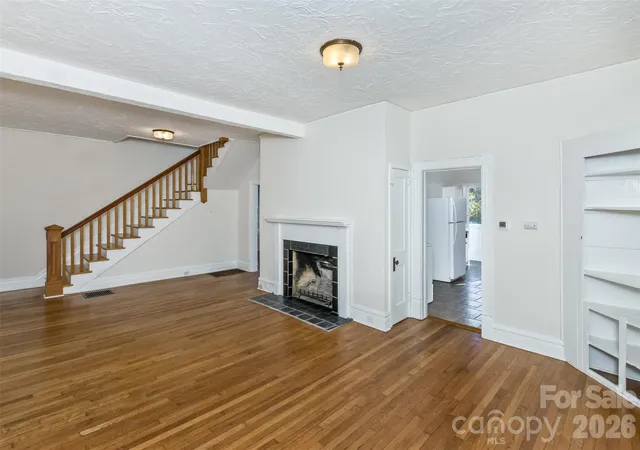 Photo 2 of Single family home for sale at 195 Terrace Dr, Canton, NC 28716 | MLS# 4319242 | Listing updated on 2026-09-17