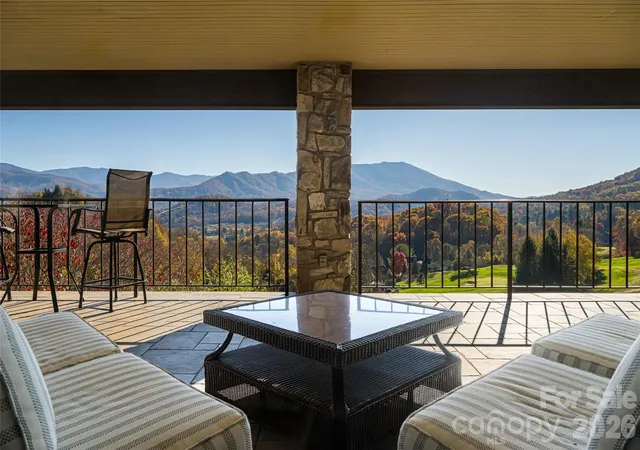 Photo 3 of Single family home for sale at 820 Laurel Ridge Dr, Waynesville, NC 28786 | MLS# 4319300 | Listing updated on 2026-09-29