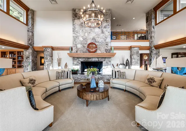 Photo 4 of Single family home for sale at 820 Laurel Ridge Dr, Waynesville, NC 28786 | MLS# 4319300 | Listing updated on 2026-09-29