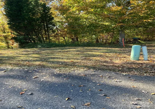 Photo 3 of Land for sale at 0000 Upper Lake Pl, Statesville, NC 28677 | MLS# 4319331 | Listing updated on 2026-04-17