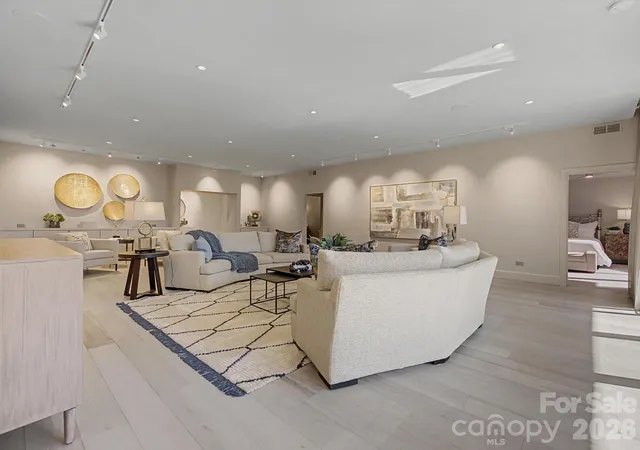 Photo 4 of Stock Cooperative at 2633 Richardson Dr #5B, Charlotte, NC 28211 | MLS# 4320043 | | Sold on 2026-05-13
