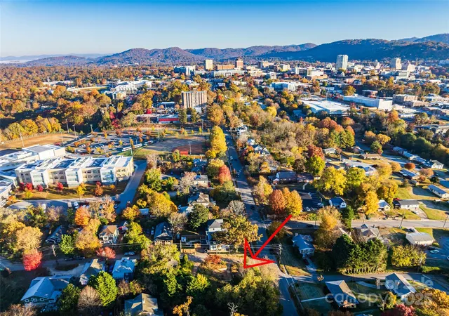 3rd image of 273 S French Broad Ave #3&4, Asheville, NC 28801 | MLS# 4320871