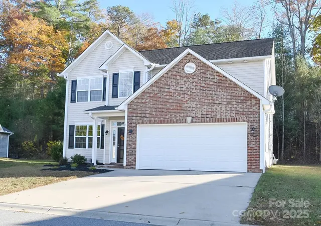 2nd image of 28 Stone River Dr, Asheville, NC 28804 | MLS# 4320915