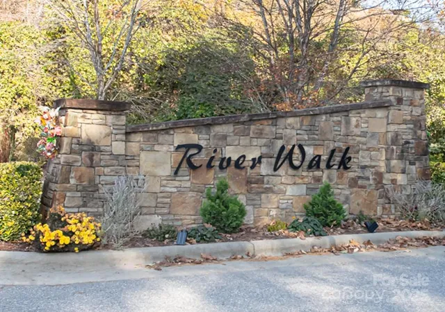 38th image of 28 Stone River Dr, Asheville, NC 28804 | MLS# 4320915