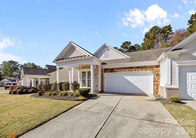 Photo 3 of Townhouse for sale at 1043 Sweetleaf Dr, Fort Mill, SC 29707 | MLS# 4320916 | Listing updated on 2026-08-28