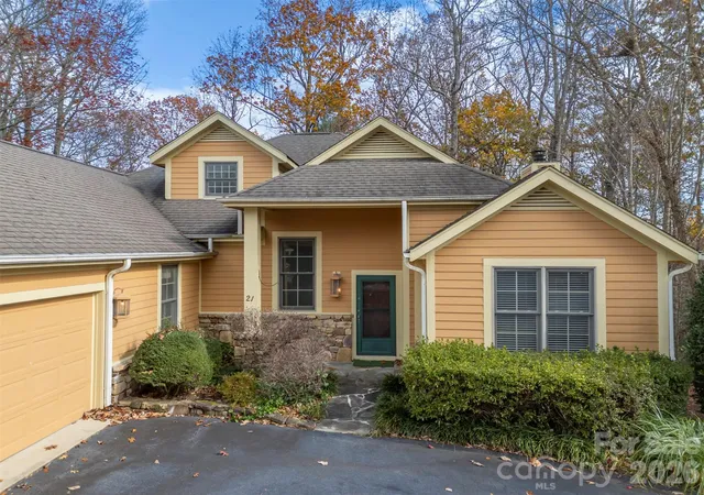 3rd image of 21 Wild Flower Holw, Hendersonville, NC 28739 | MLS# 4321049