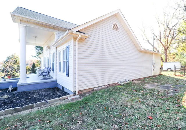 Photo 3 of Single family home for sale at 605 US 70 Hwy W, Hildebran, NC 28637 | MLS# 4321162 | Listing updated on 2026-06-10