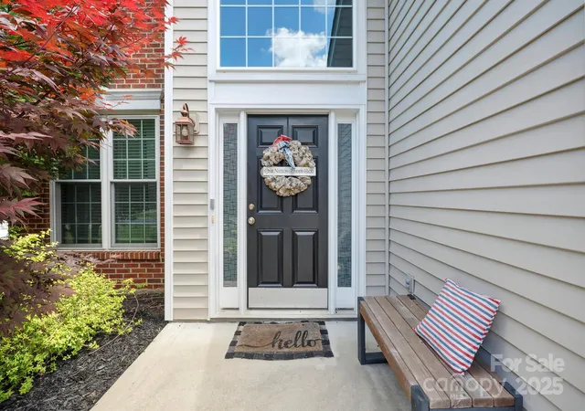 Photo 4 of Single family home for sale at 16337 Greybriar Forest Ln, Charlotte, NC 28278 | MLS# 4321369 | Listing updated on 2026-05-26